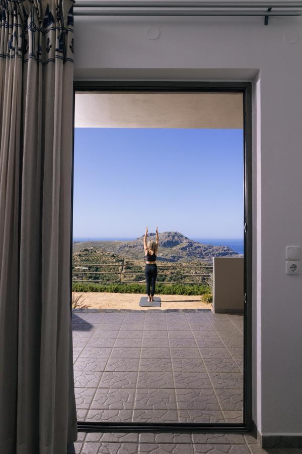 Villa Stella Suites Плакиас Экстерьер фото