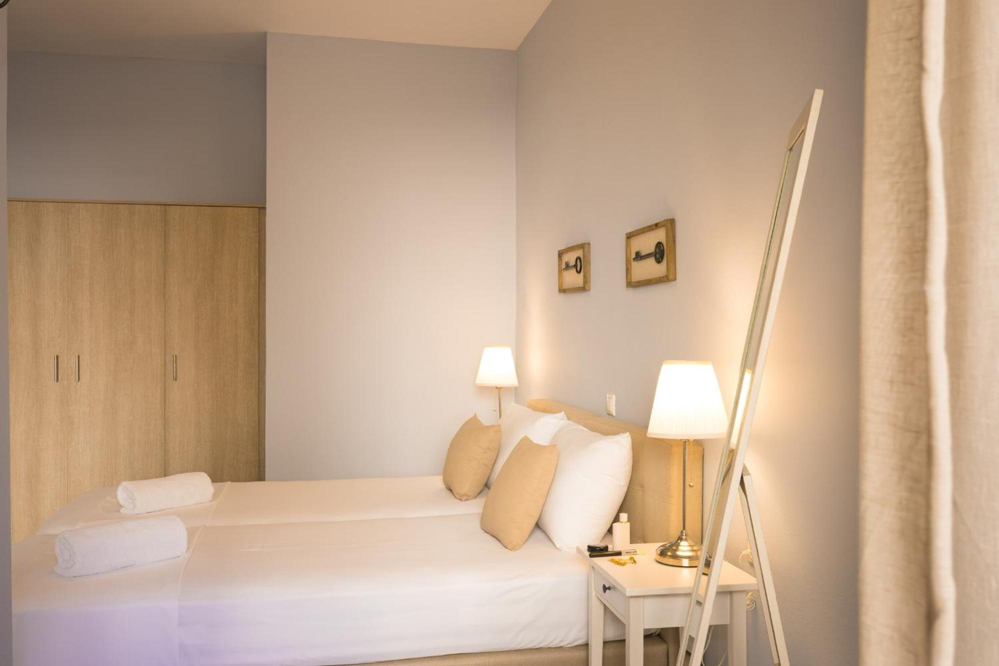 Villa Stella Suites Плакиас Экстерьер фото