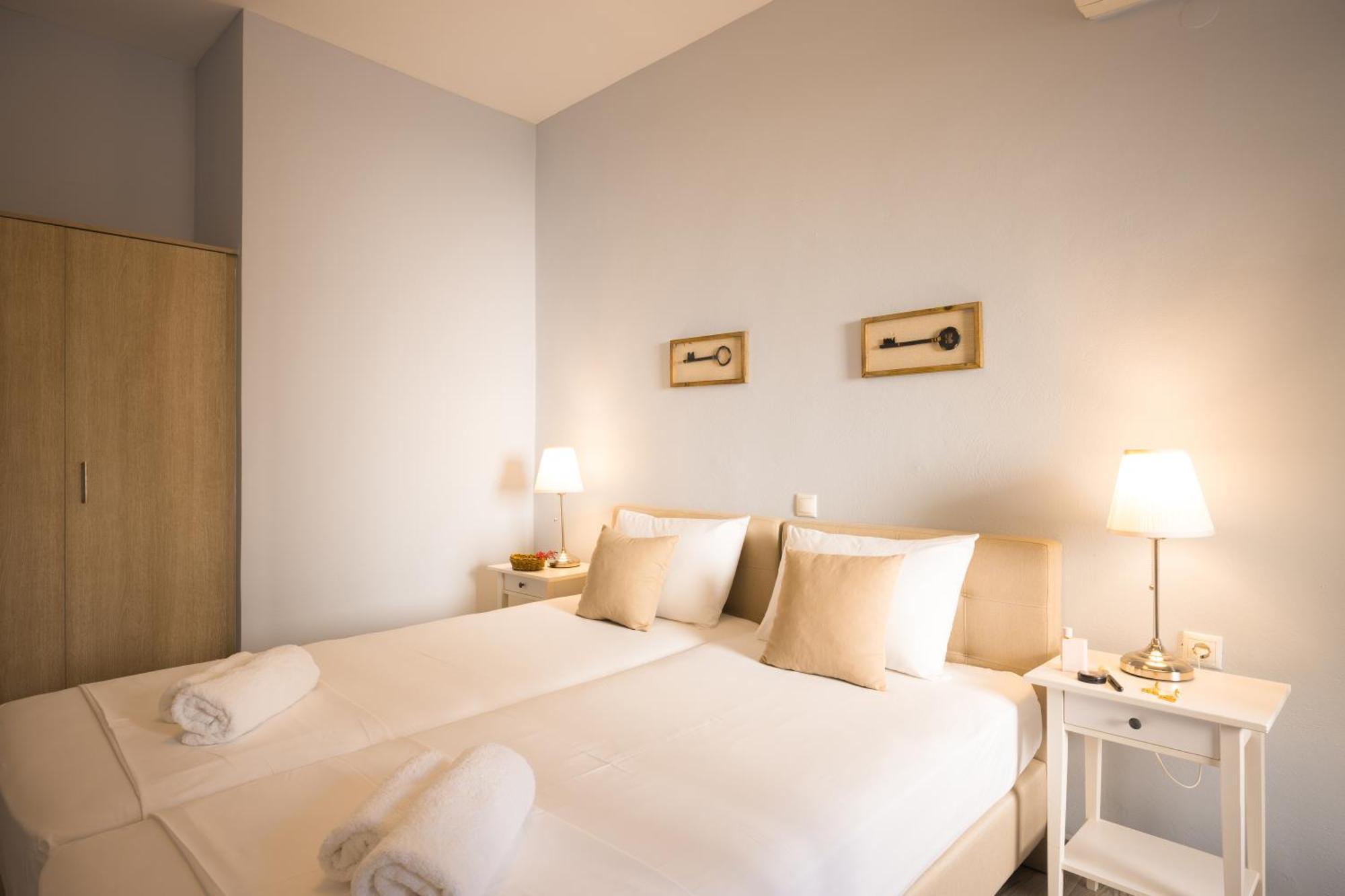 Villa Stella Suites Плакиас Экстерьер фото